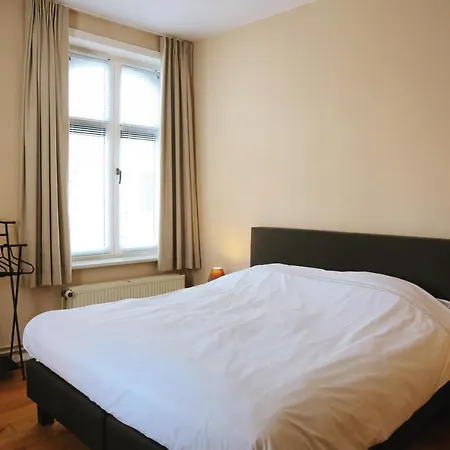 Vakantiewoning Elena Semesterbostad